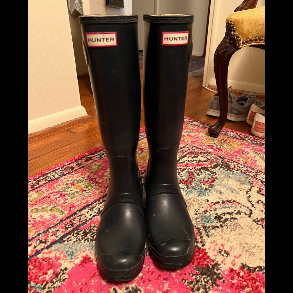 Hunter navy rain boots